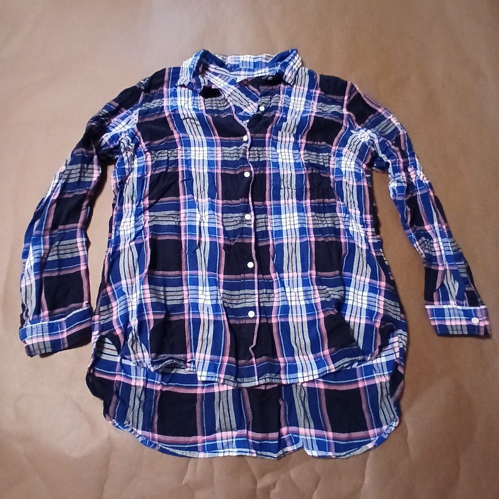 Old navy woman XL  Long Sleeve Plaid Button up Shirt Pink Blue White Soft